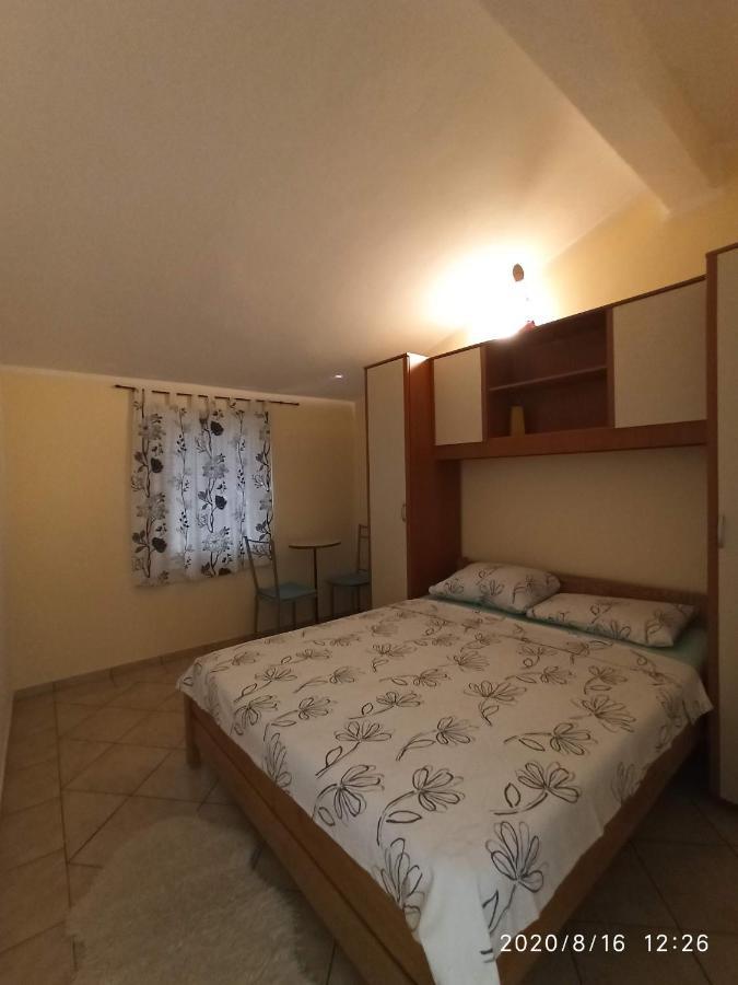 Apartmani Lun Vir Dış mekan fotoğraf