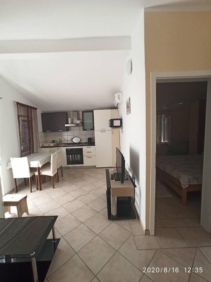Apartmani Lun Vir Dış mekan fotoğraf
